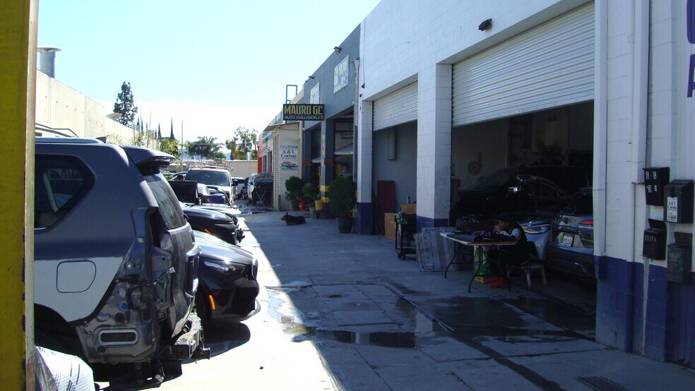 More Photos Of 18812 Parthenia St, Northridge Auto Repair For Sale