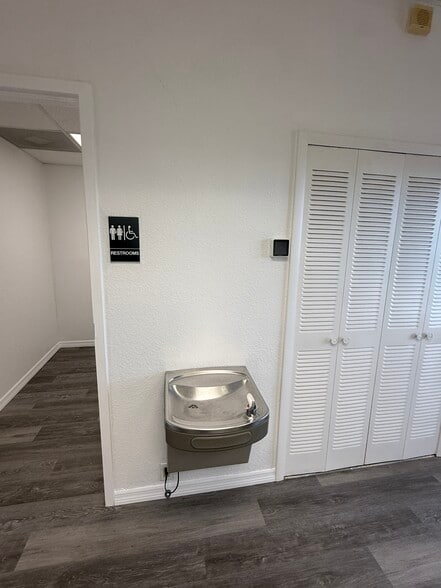 More Photos Of 1206-1214 Bowman St, Clermont Freestanding For Lease