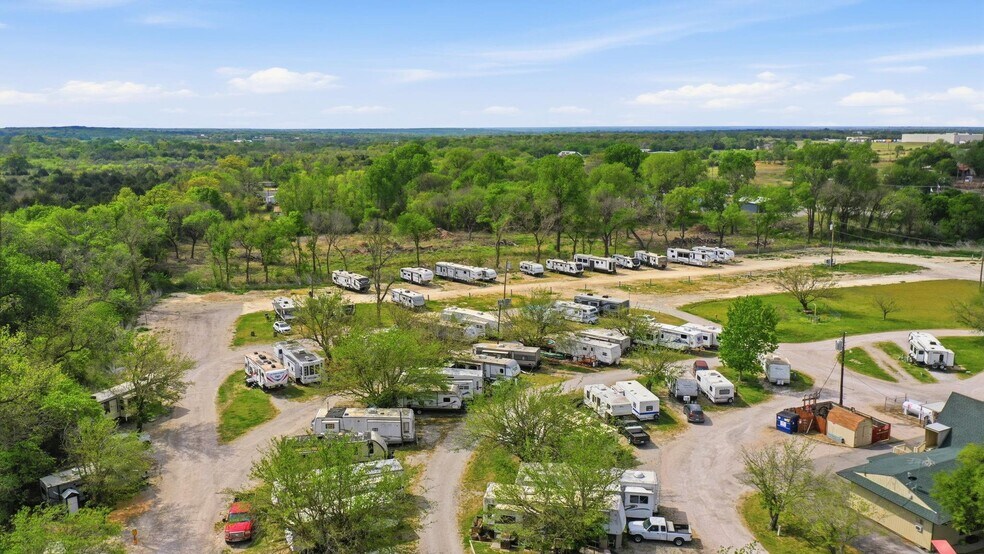 More Photos Of 2205 Tin Top Rd, Weatherford Trailer Camper Park For Sale