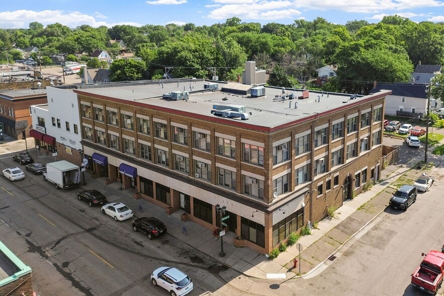 Primary Photo Of 904 Rice St, Saint Paul Apartments For Lease