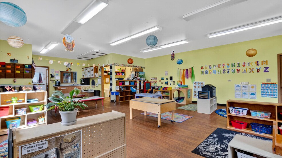 More Photos Of 1612 Truax Blvd, Eau Claire Daycare Center For Sale