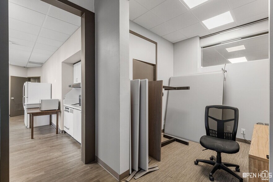 More Photos Of 915 9th St, Wichita Falls Office For Sale