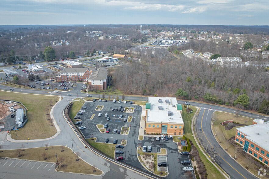 More Photos Of 3400 Box Hill Corporate Center Dr, Abingdon Medical For Lease