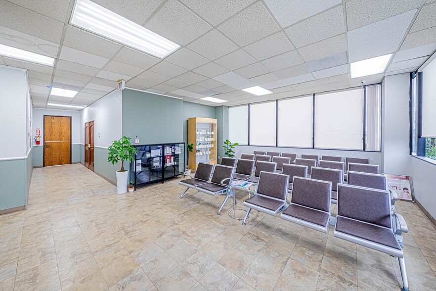 More Photos Of 980 Atlantic Ave, Long Beach Medical For Sale