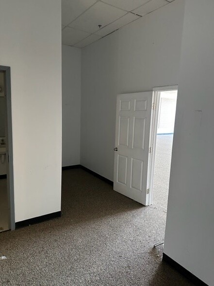 More Photos Of 600 E Main St, Cartersville Unknown For Lease