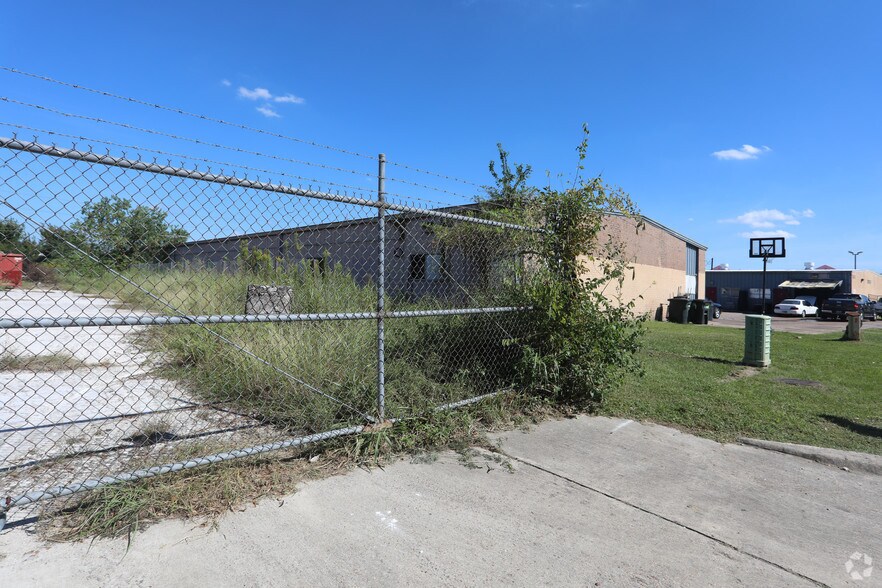 6302 W Little York Rd, Houston, TX 77091 Industrial For Lease