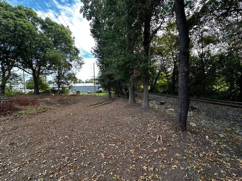 More Photos Of 651 Lincoln St, Oxford Land For Sale