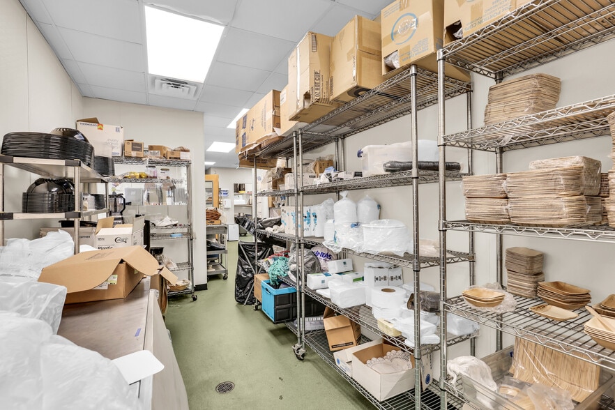 More Photos Of 114 Horizon Park Dr, Savannah Restaurant For Sale