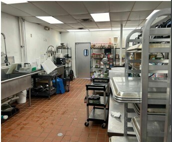 More Photos Of 2027 S Main St, Akron Fast Food For Sale