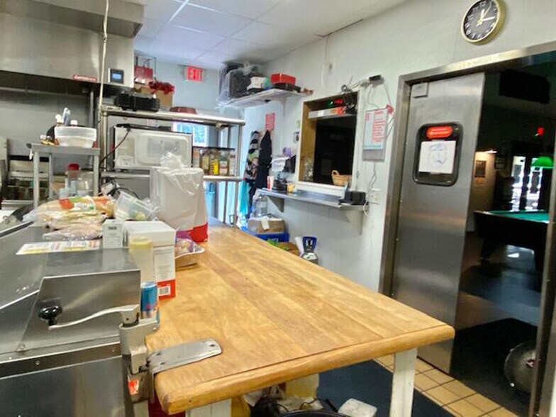 More Photos Of 6225 W D Ave, Kalamazoo Restaurant For Sale