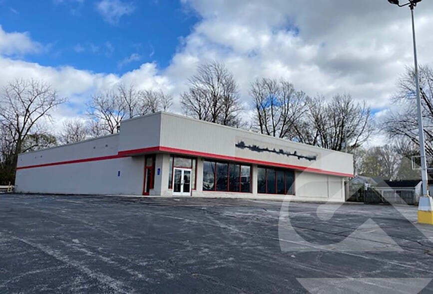 Primary Photo Of 534 N Countyline St, Fostoria Freestanding For Sale