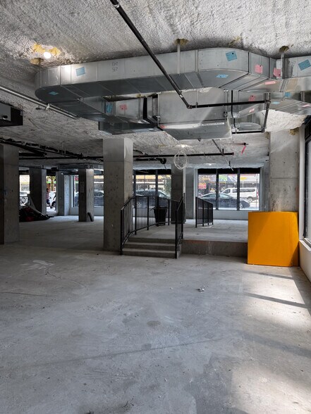 More Photos Of 94-15 Sutphin Blvd, Jamaica Apartments For Lease