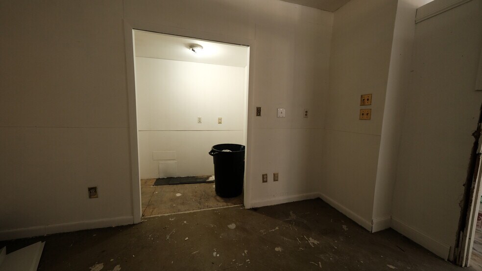 More Photos Of 42 Blackstone St, Woonsocket Storefront Retail Residential For Lease