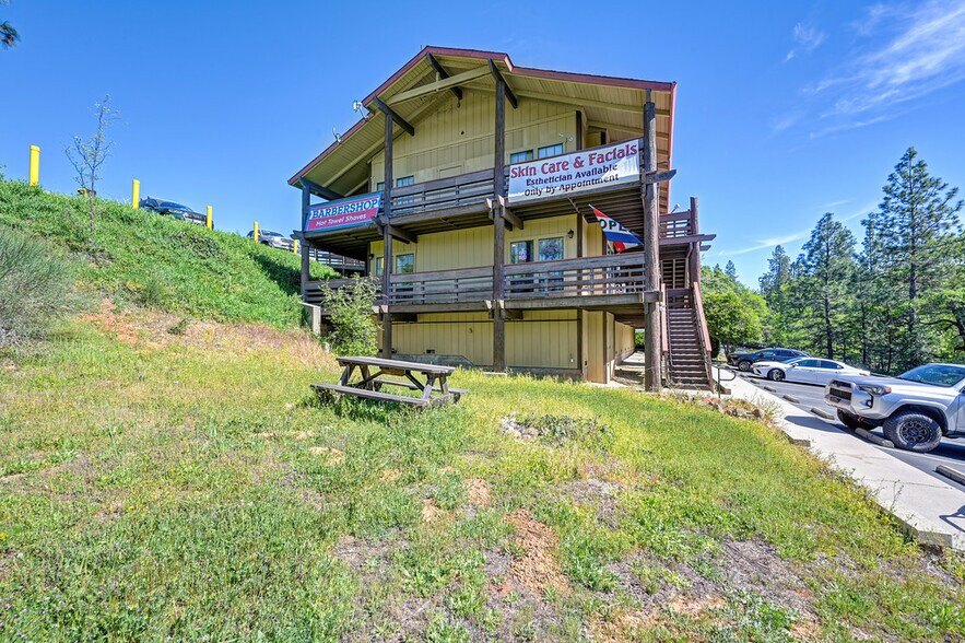 More Photos Of 10015 Alta Sierra Dr, Grass Valley Office Residential For Sale