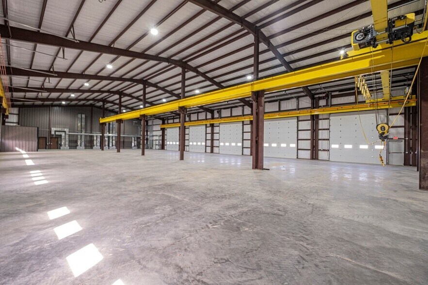 More Photos Of 5261 W Murphy St, Odessa Industrial For Lease