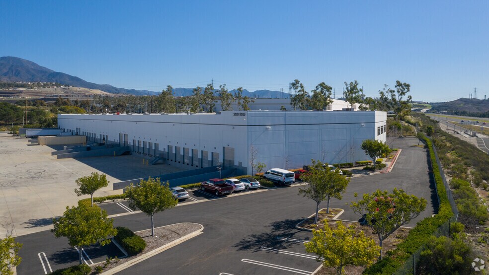 More Photos Of 20131 Ellipse, Foothill Ranch Manufacturing For Lease