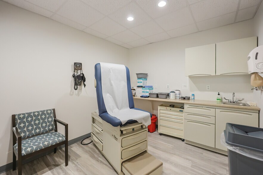 More Photos Of 1151 Robeson St, Fall River Medical For Sale