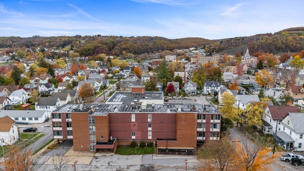 More Photos Of 94 Hospital St, Ridgway Specialty For Sale
