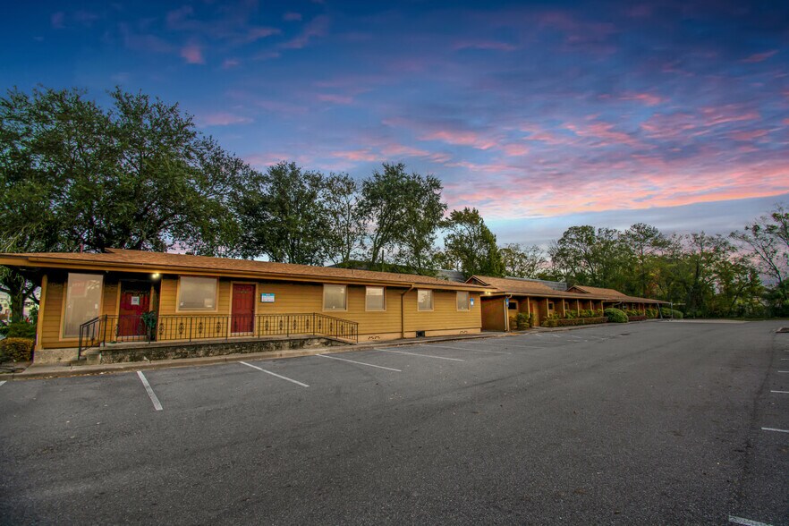 Primary Photo Of 949 Lane Ave S, Jacksonville Medical For Lease