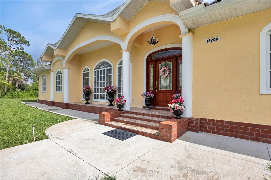 More Photos Of 12209 Cotorro Ave, North Port Specialty For Sale