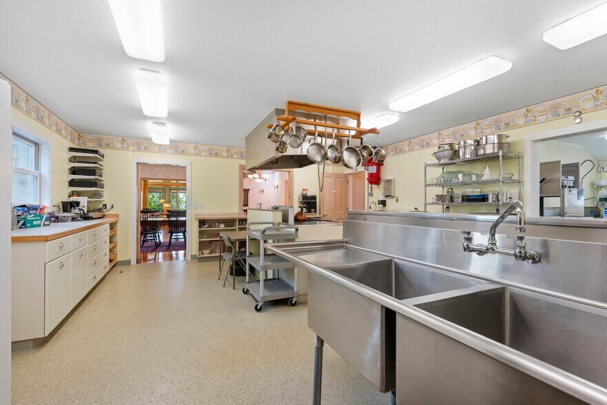 More Photos Of 48212 Clear Creek Rd, Halfway Hospitality For Sale