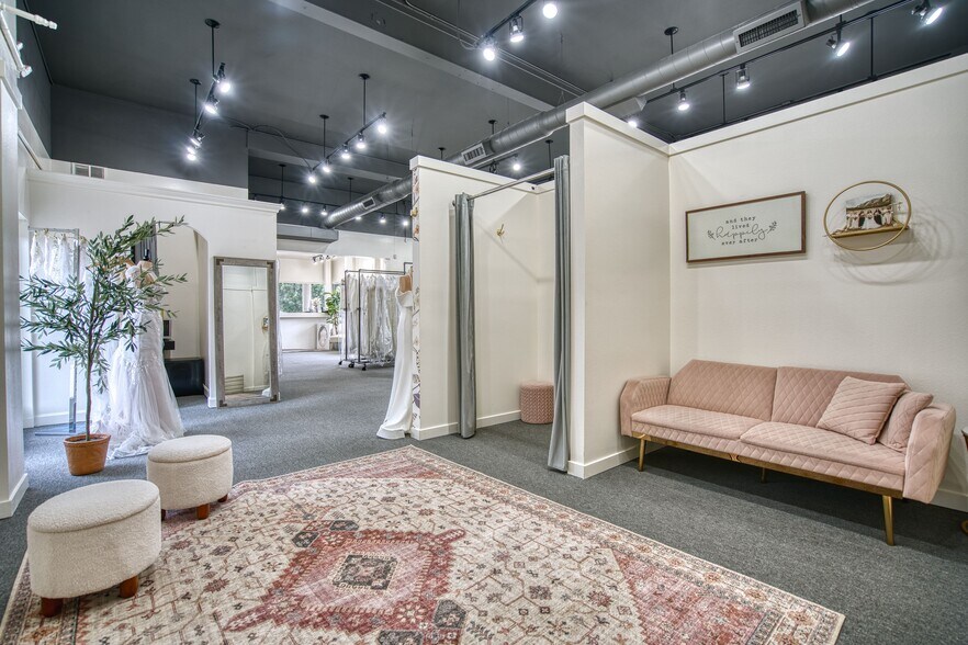 More Photos Of 529 Main St, Windsor Freestanding For Sale
