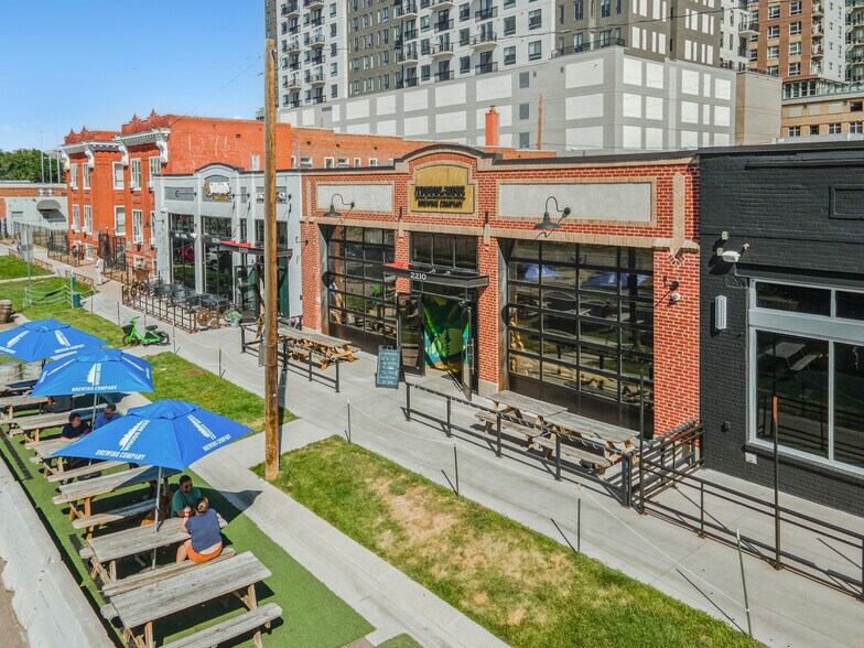 More Photos Of 2200-2220 California St, Denver Restaurant For Sale