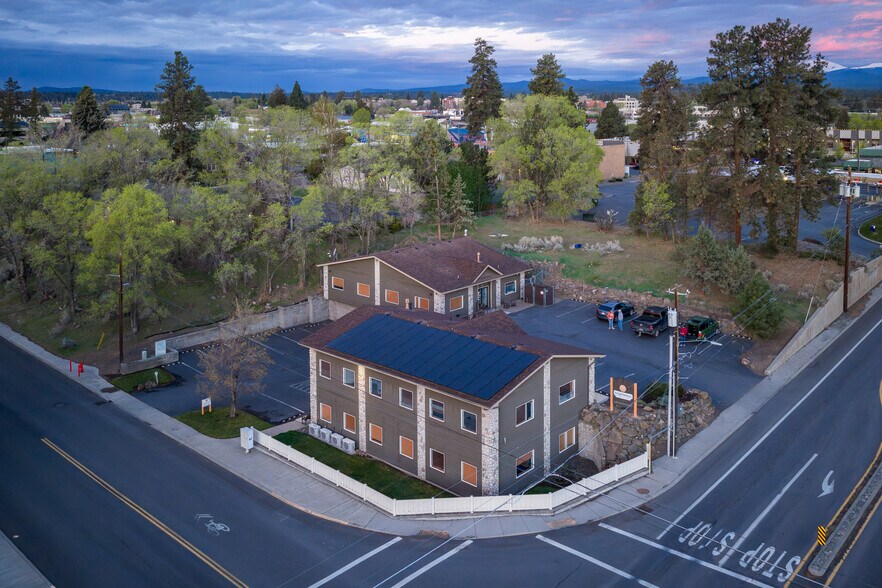 More Photos Of 1435 NE 4th St, Bend Office For Lease