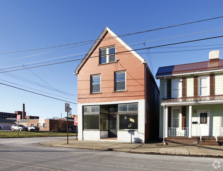 More Photos Of 836 S Mill St, New Castle Storefront Retail Residential For Sale