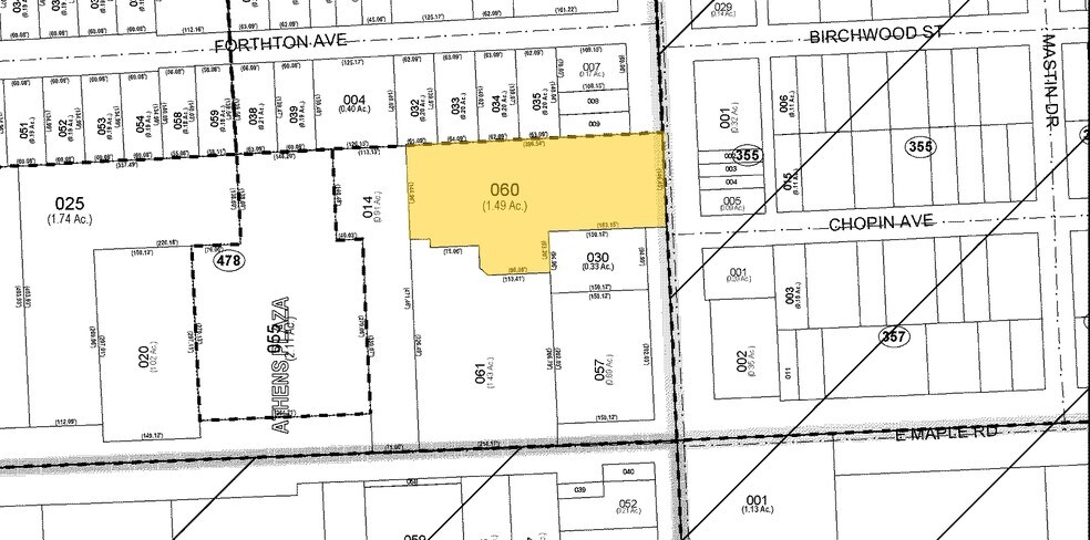 More Photos Of 72-88 W Maple Rd, Troy Unknown For Lease