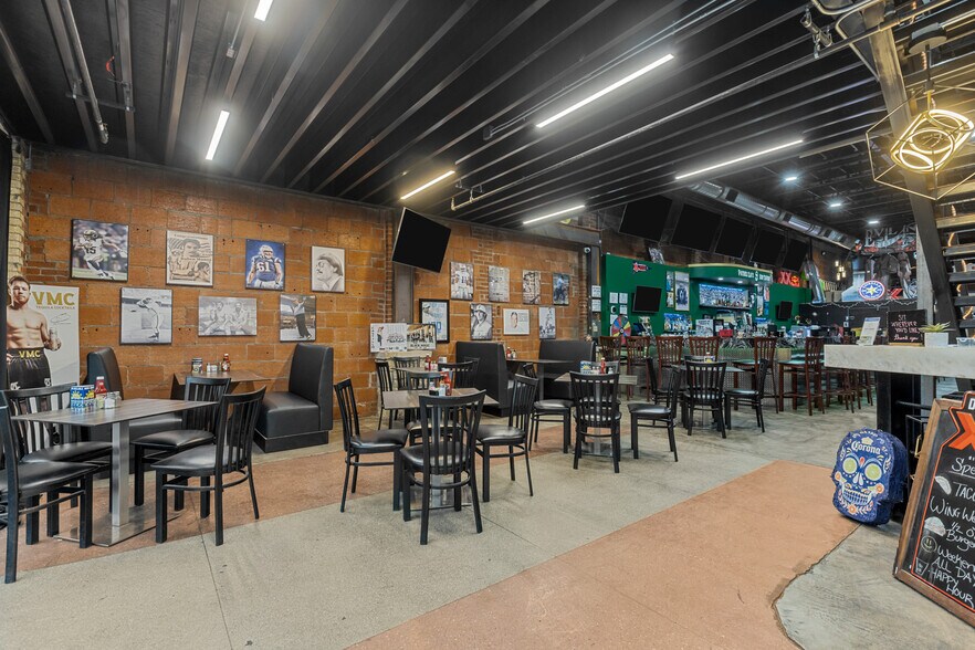 More Photos Of 418 N Grant Ave, Odessa Bar For Sale