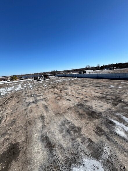 More Photos Of 8716 SE 15th St, Oklahoma City Distribution For Sale