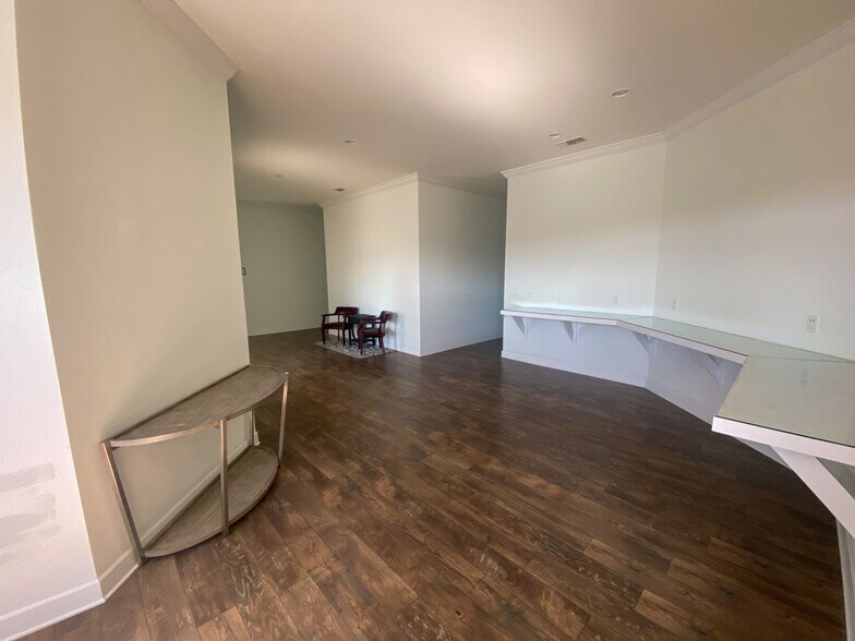 More Photos Of 327 S County Highway 393, Santa Rosa Beach Medical For Lease