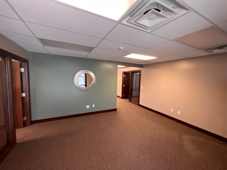 More Photos Of 1492 E Ridgeline Dr, Ogden Medical For Lease