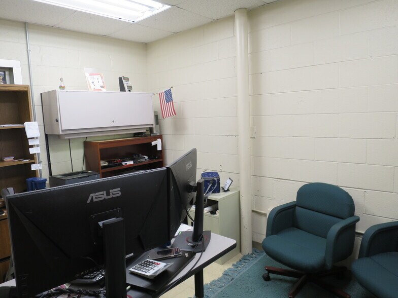 More Photos Of 3394 Winchester Rd, Memphis Warehouse For Sale