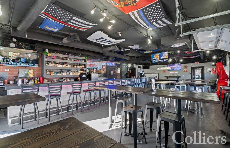 More Photos Of 10937 W State St, Star Bar For Sale