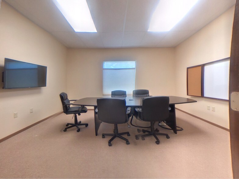 More Photos Of 3012 Mountain Pass Blvd, Anthony Office For Lease