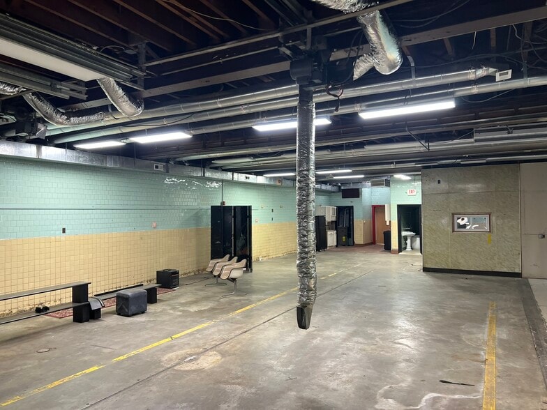 Primary Photo Of 3840 Bladensburg Rd, Brentwood Police Fire Station For Sale