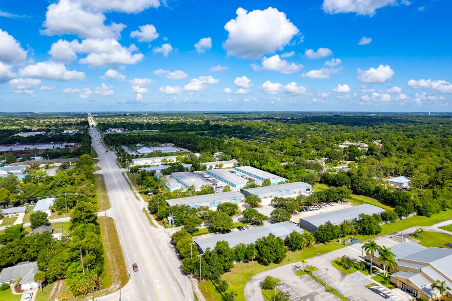 More Photos Of 805 33rd Ct SW, Vero Beach Unknown For Lease