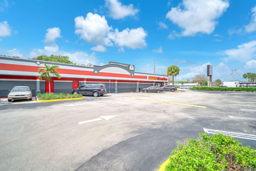 More Photos Of 904-1048 E Sample Rd, Pompano Beach Unknown For Lease