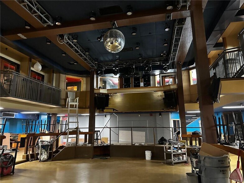 More Photos Of 200 Wall St, Chico Bar For Sale