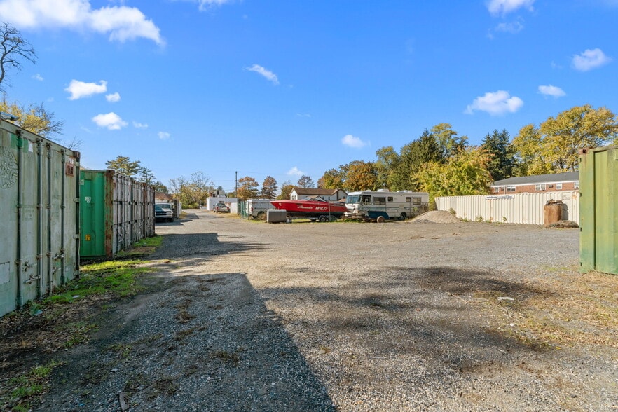 More Photos Of 1510 Haines Rd, Levittown Storefront Retail Office For Sale
