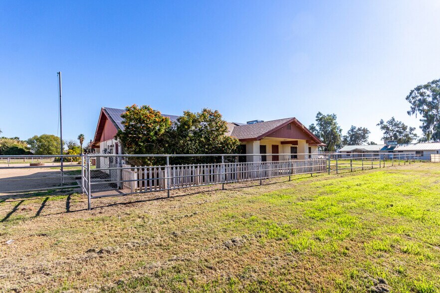 More Photos Of 7425 N Alsup Rd, Litchfield Park Horse Stables For Sale