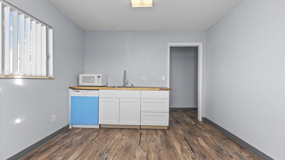 More Photos Of 2394 Leland Ave, Grand Junction Warehouse For Sale