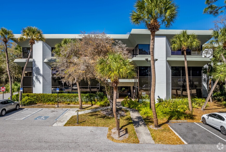 More Photos Of 2477 Stickney Point Rd, Sarasota Office For Sale