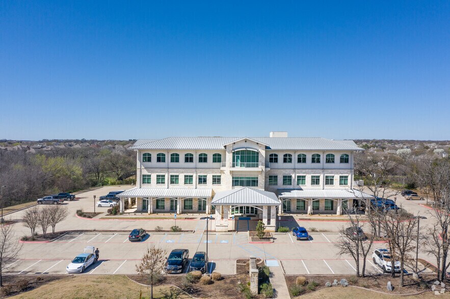 More Photos Of 2800 Shoreline Dr, Denton Medical For Sale