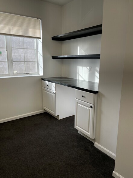 More Photos Of 165 State St, Hackensack Light Distribution For Lease