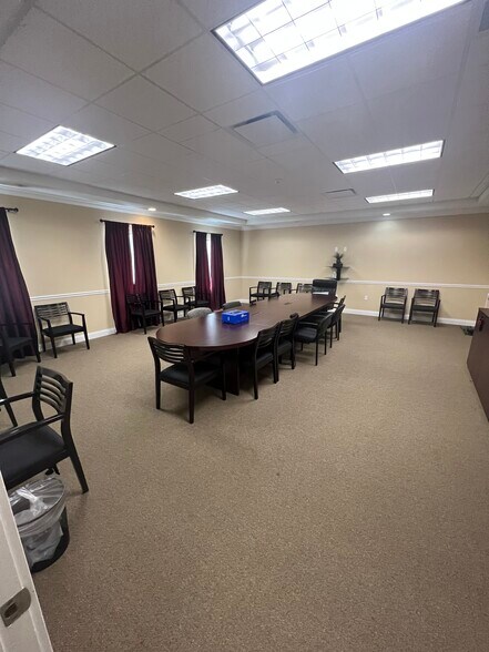 More Photos Of 1341 Providence Rd, Brandon Coworking Space
