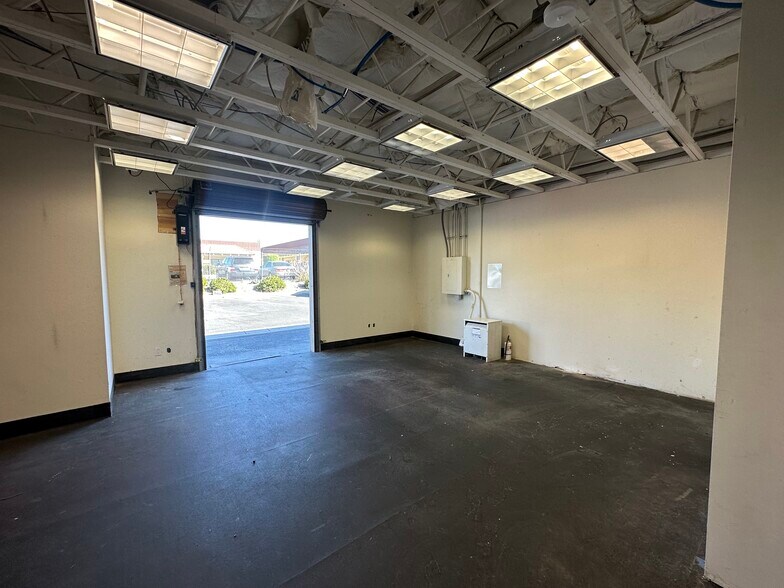 More Photos Of 2300 Knoll Dr, Ventura Manufacturing For Lease