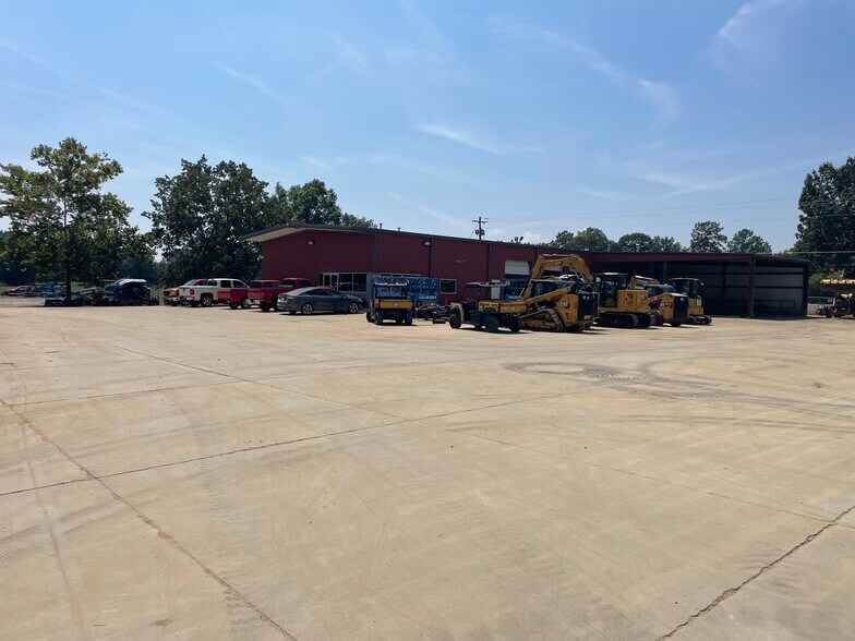 More Photos Of 20453 Interstate 30 S, Benton Flex For Lease